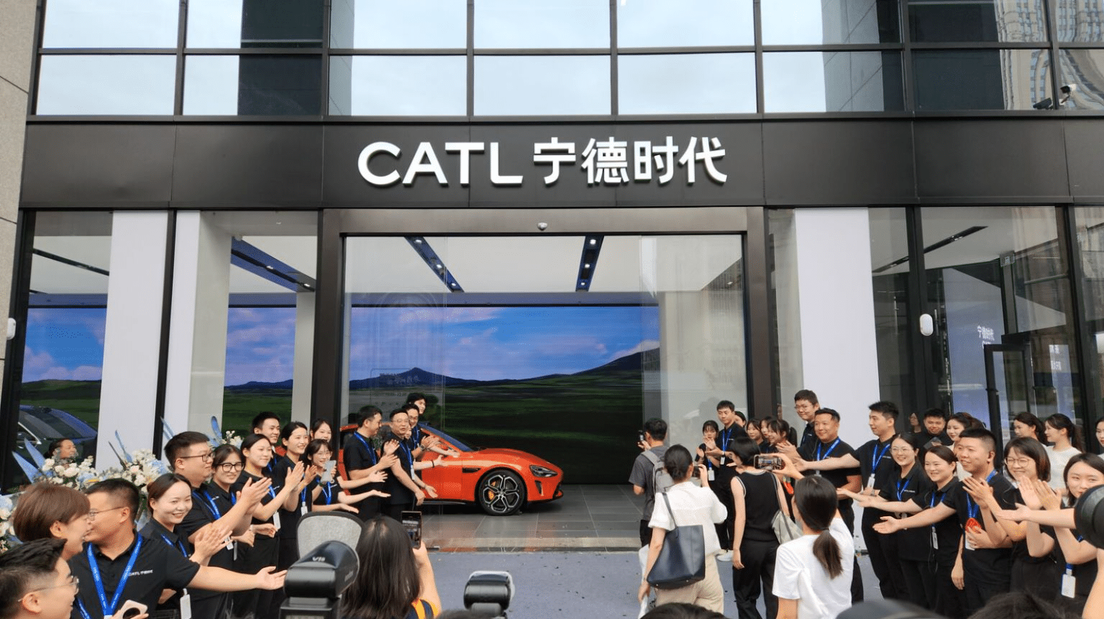 CATL Opens Showroom in Chengdu For Cars Using Its Batteries