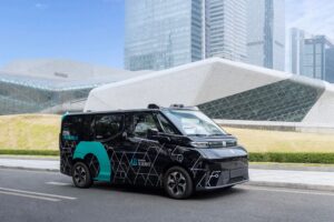 Read more about the article WeRide Launches GXR Robotaxi  – Uses Farizon SuperVAN As Basis