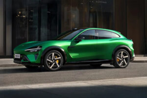 Read more about the article Xiaomi YU7 Unveiled With Supercar-baiting Pace and Safety Focus
