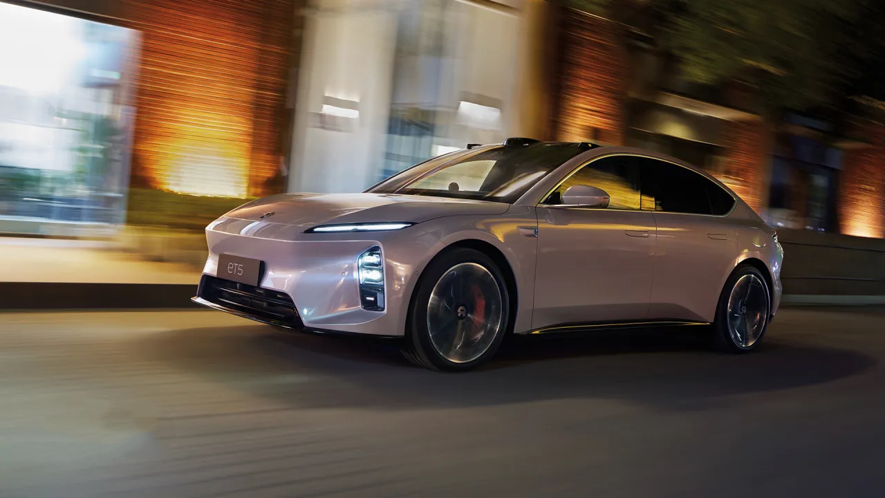 Read more about the article Nio Unveils Comprehensive Update for ET5 and ET5 Touring